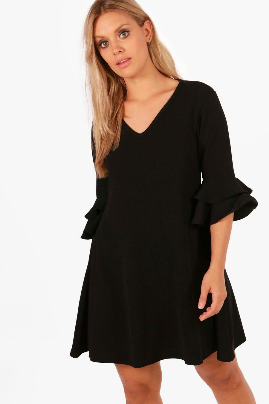 Black Plus - Skiftklänning i crepe med volangärm image number 1