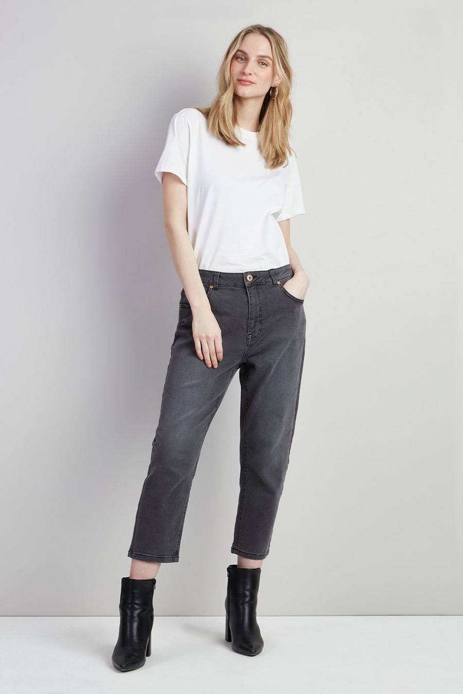 Petite Demi Cropped Straight Jean