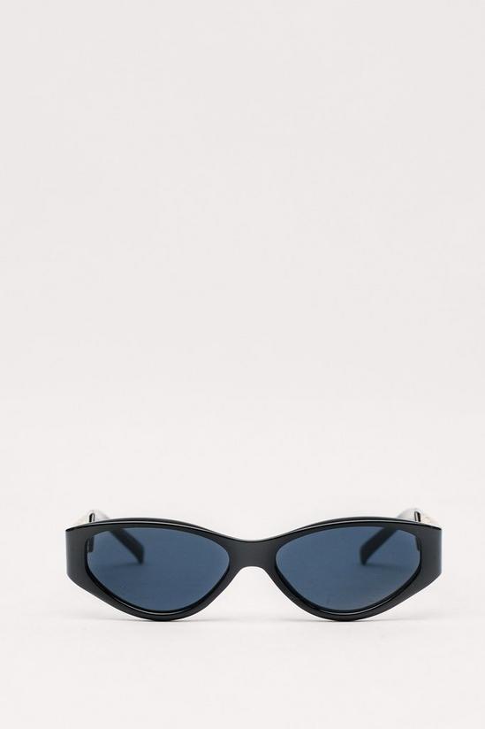 NastyGal Slim Cat Eye Curb Chain Detail Sunglasses 3