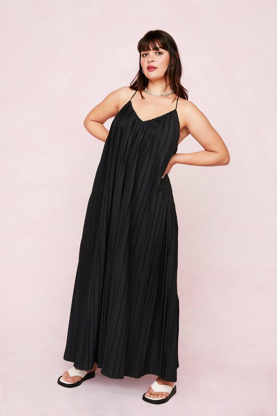 Black Plus Size Pleated Strappy Maxi Dress