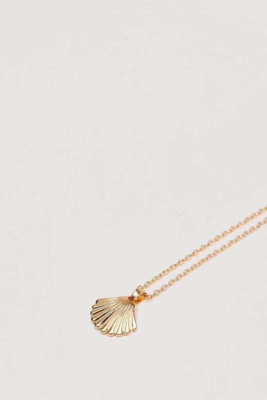 NastyGal Layered Pearl Inspired Shell Pendant Necklace 4
