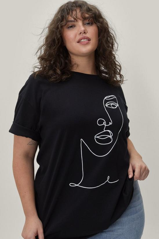 NastyGal Plus Size Crew Neck Graphic Face T-Shirt 3