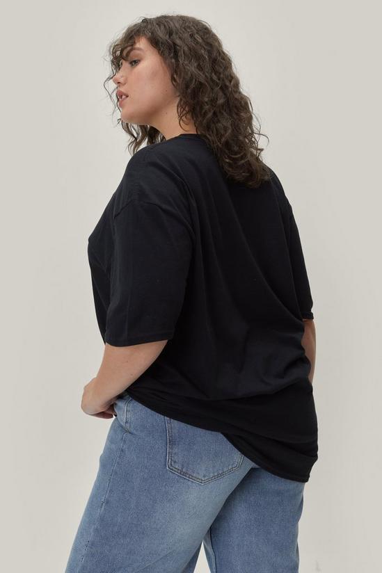 NastyGal Plus Size Crew Neck Graphic Face T-Shirt 4