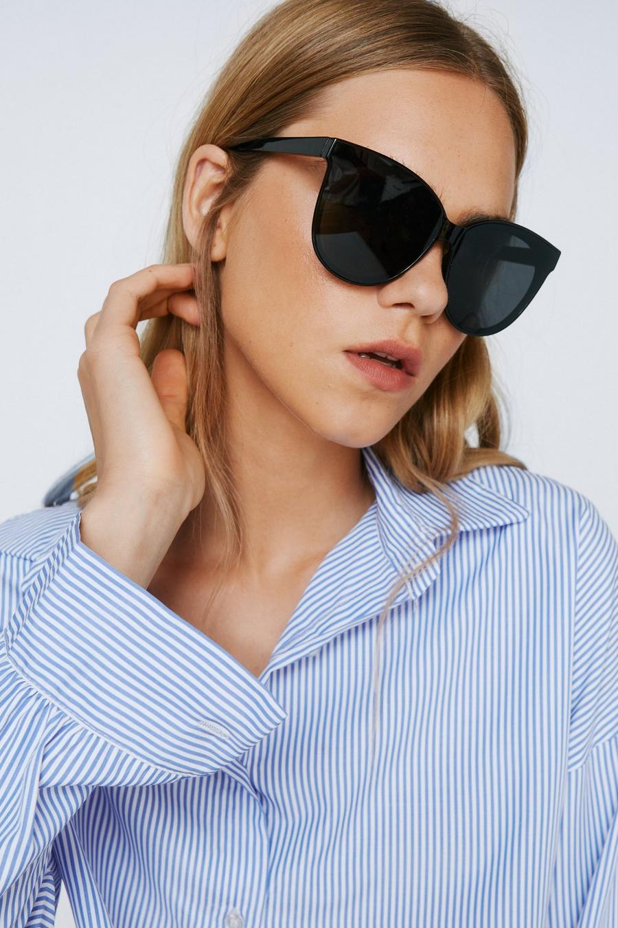 Black Tinted Round Sunglasses