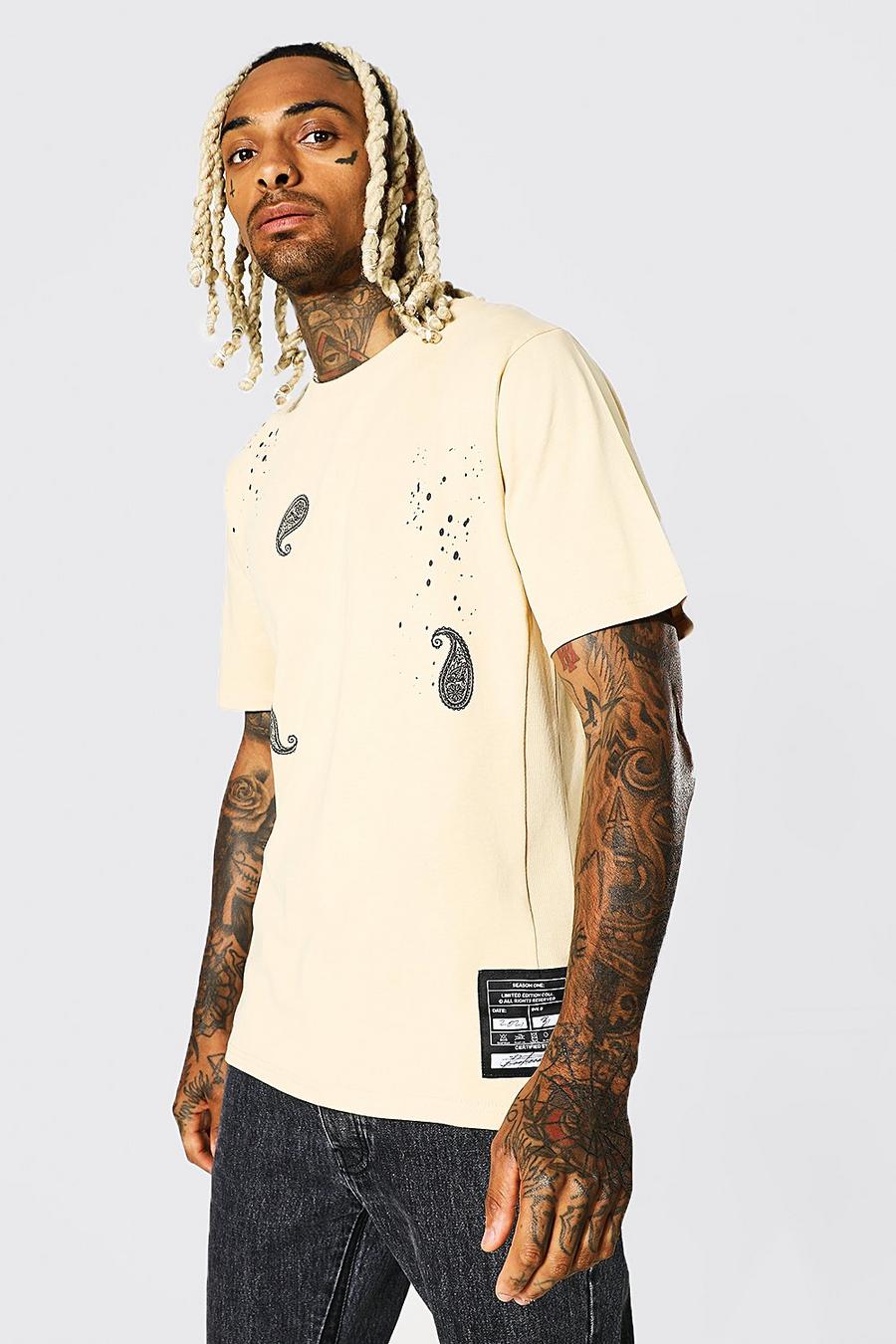 Camiseta con estampado cachemira y salpicadura de pintura, Stone beis image number 1