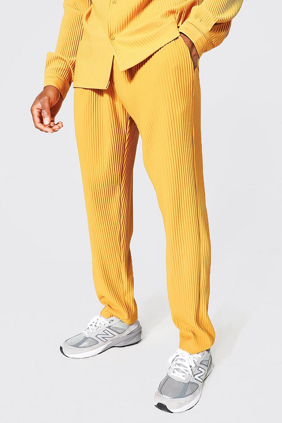 Pantalón deportivo estrecho plisado tobillero, Mustard amarillo image number 1