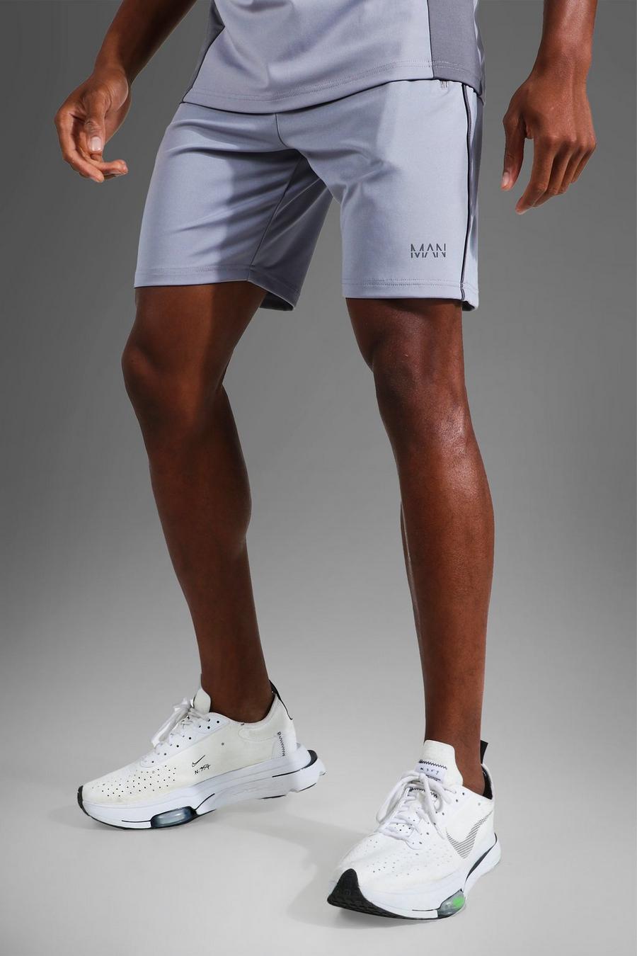 Grey MAN Active Shorts med blockfärger image number 1