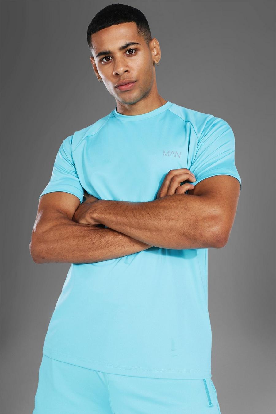 Blue blau Man Active Fitness T-Shirt image number 1