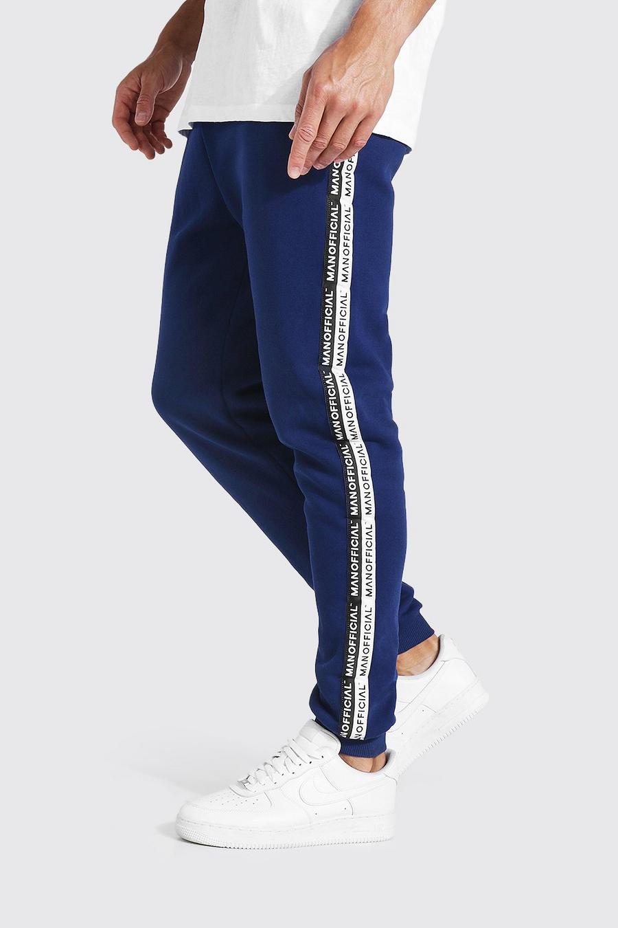 Pantaloni tuta Tall skinny con fascia con scritta Man Official, Blu oltremare image number 1
