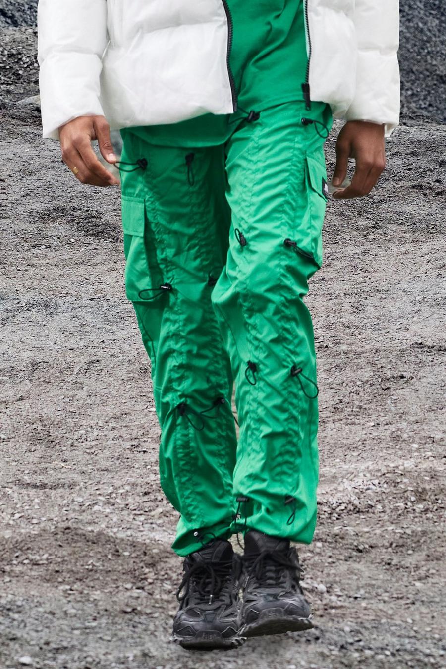 Pantaloni Cargo Man comodi con fermacorde all over, Green gerde image number 1