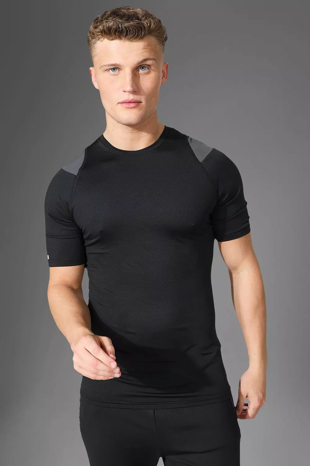 Black Man Active Gym Contrast Compression T Shirt alternative image