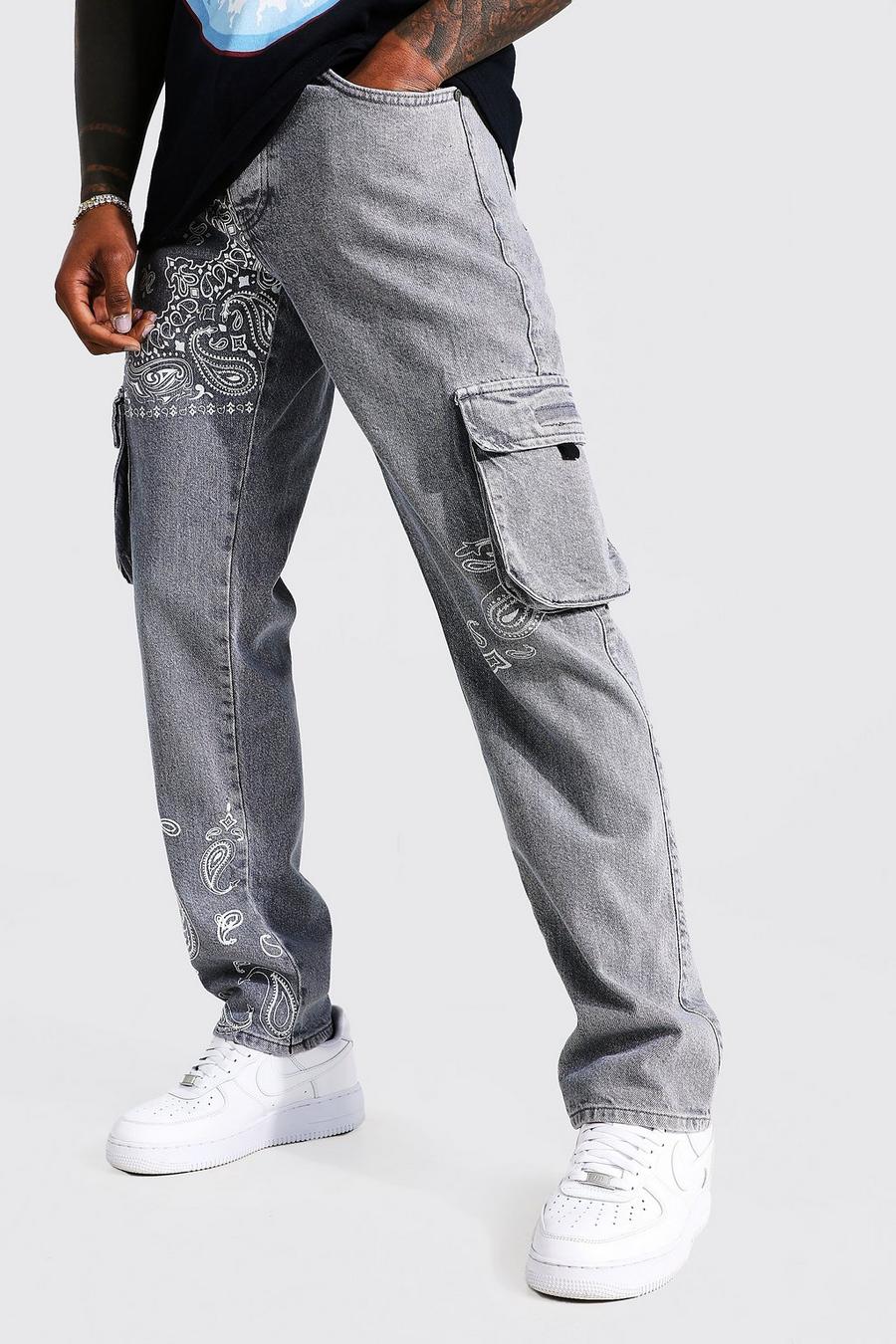 Mid grey Raka jeans med cargofickor och bandanamönster image number 1