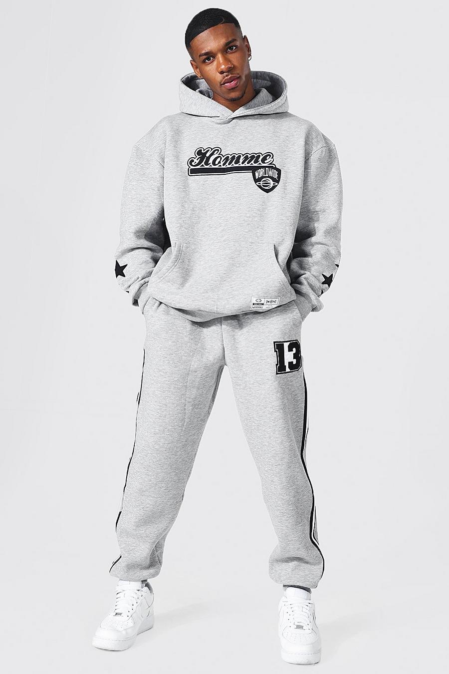 סלע אפור חליפת טרנינג קפוצ׳ון אוברסייז בסגנון נבחרת ספורט עם כיתוב Homme image number 1