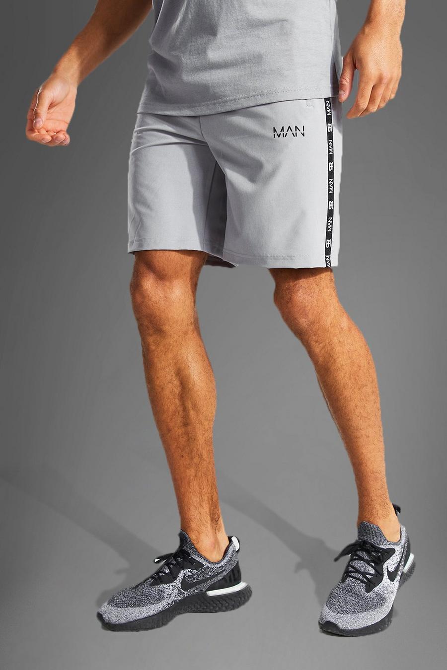 Man Active Shorts mit Streifen, Grey image number 1