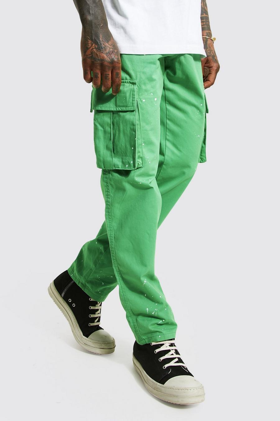Green vert Man Relaxed Paint Splatter Cargo Trousers image number 1