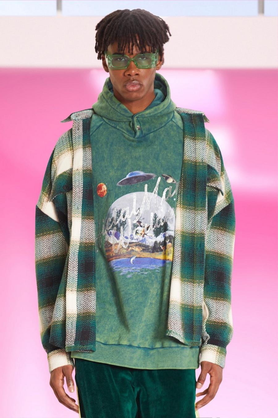 Green Oversized Official Man Graphic Washed Hoodie image number 1