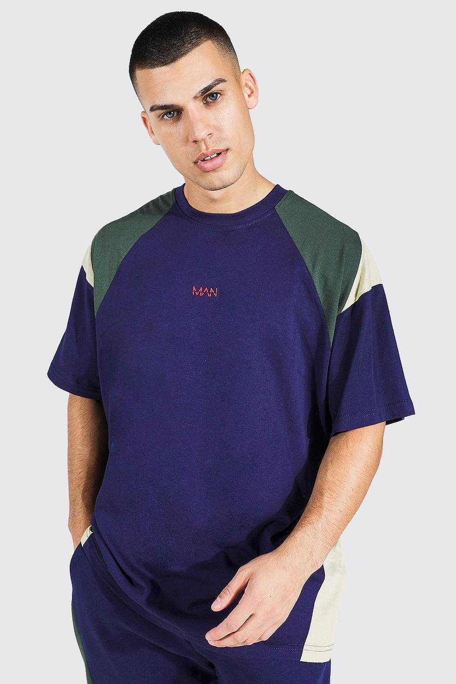 Navy marinblå MAN Oversize t-shirt med blockfärger image number 1