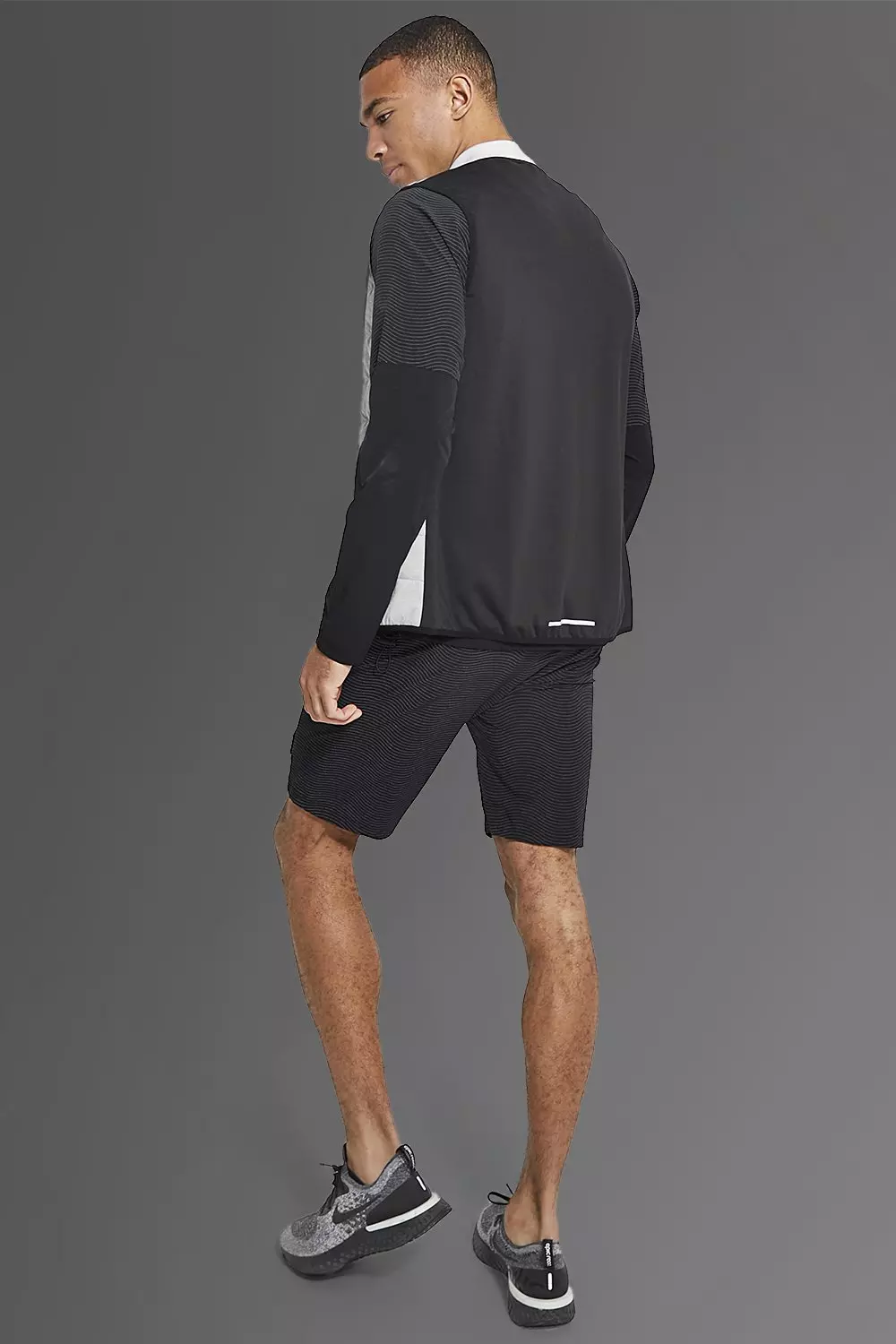 Black Man Active Gym Textured Body Warmer alternative image