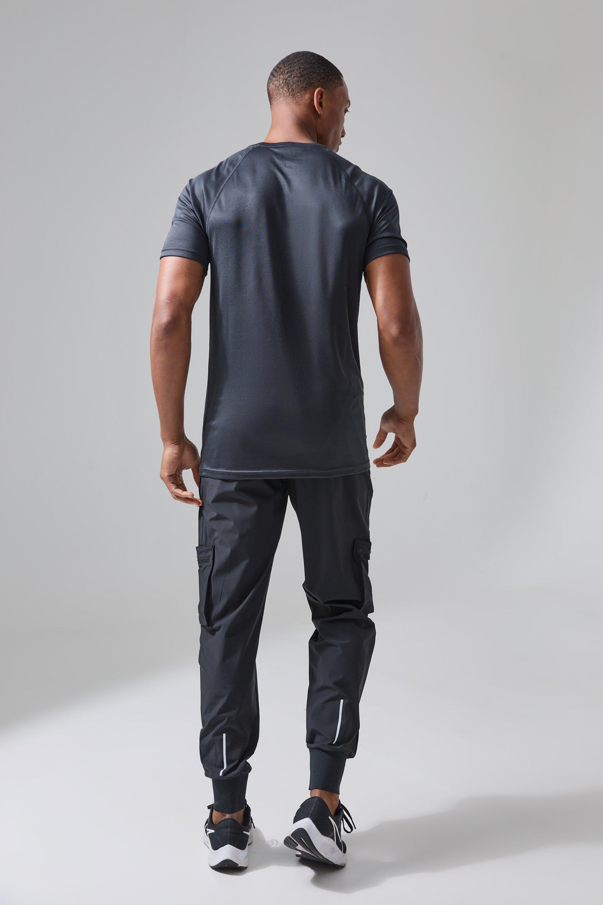 Man Active Gym Deep Rib Tech Tapered Cargo Pant