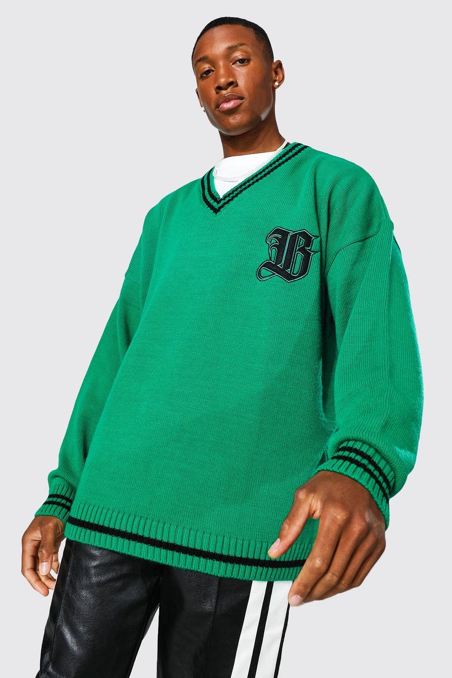 ירוק סוודר אוברסייז סרוג עם צווארון וי וכיתוב גותי בצורת B image number 1