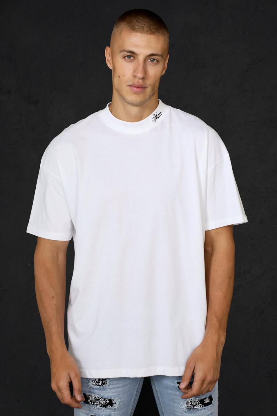 White MAN Oversize t-shirt med hög halsmudd image number 1