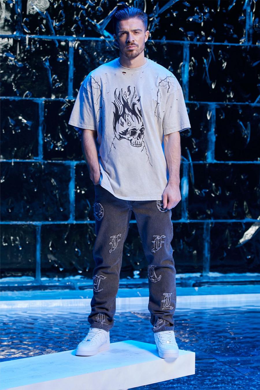 boohooMAN X Jack Grealish - T-shirt oversize délavé et déchiré à imprimé crâne, Light grey image number 1