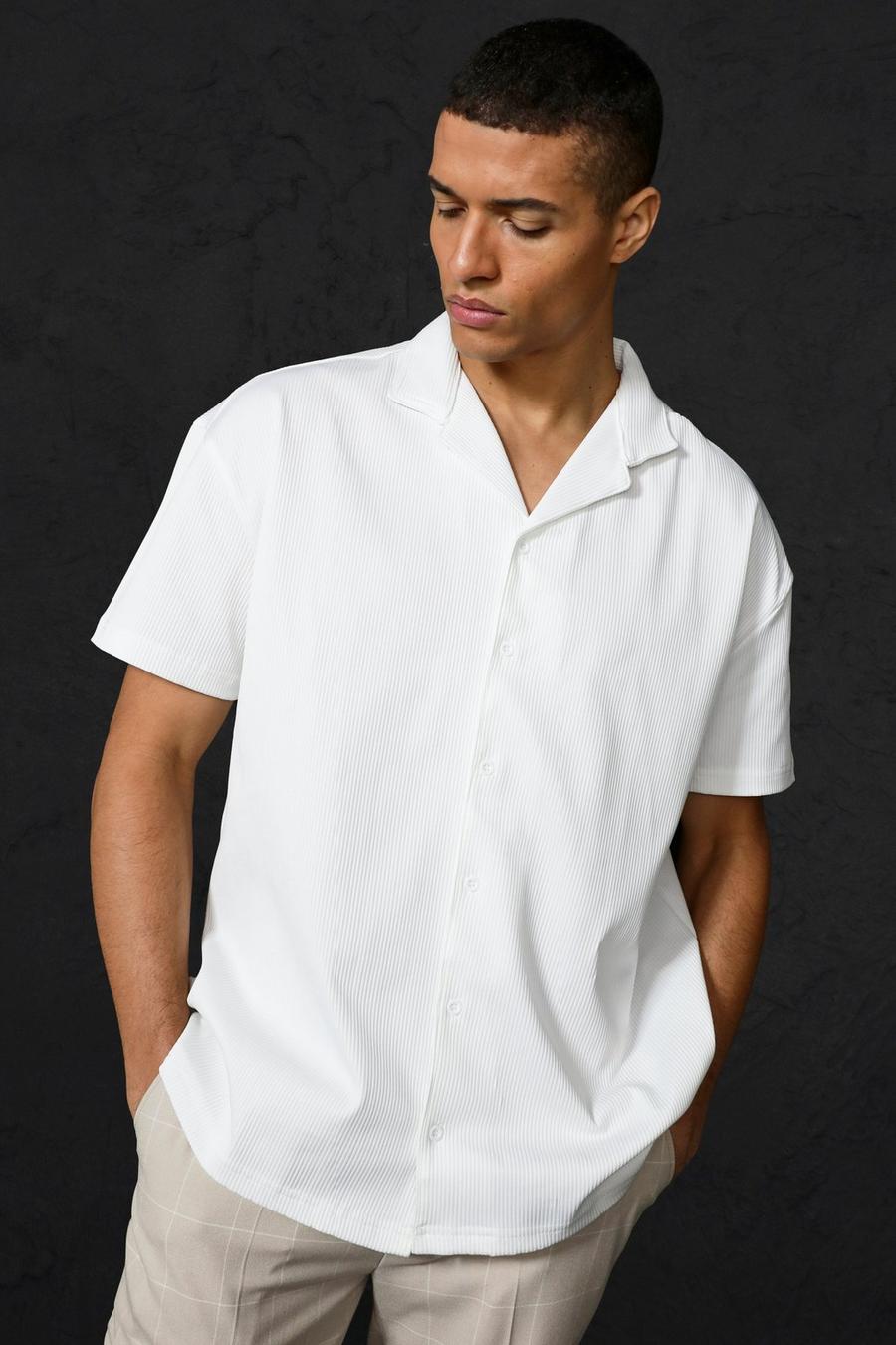 לבן חולצה מכופתרת אוברסייז קצרה עם קפלים image number 1