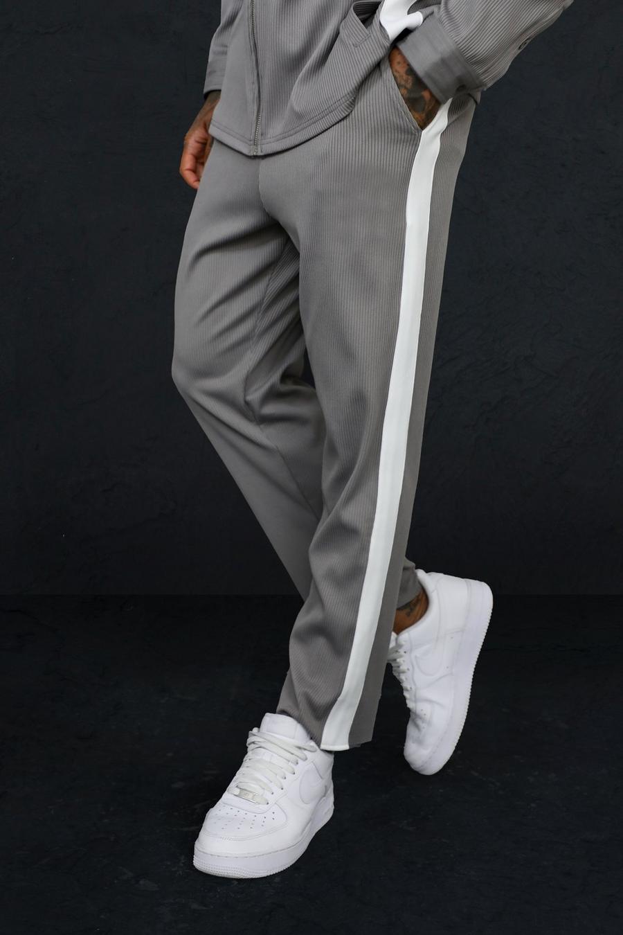 Pantalon coupe slim effet plissé à bande latérale , Slate image number 1