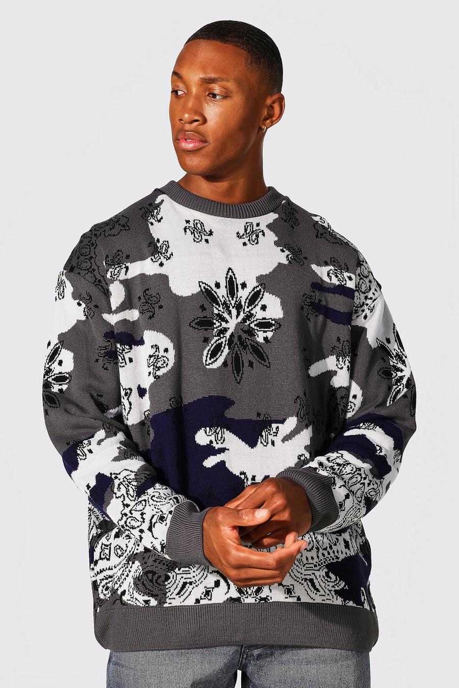 Charcoal Oversize stickad tröja med kamouflagemönster image number 1