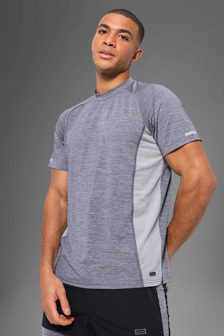 MAN Active Fitness T-Shirt aus leichtem Gewebe, Marineblau image number 1