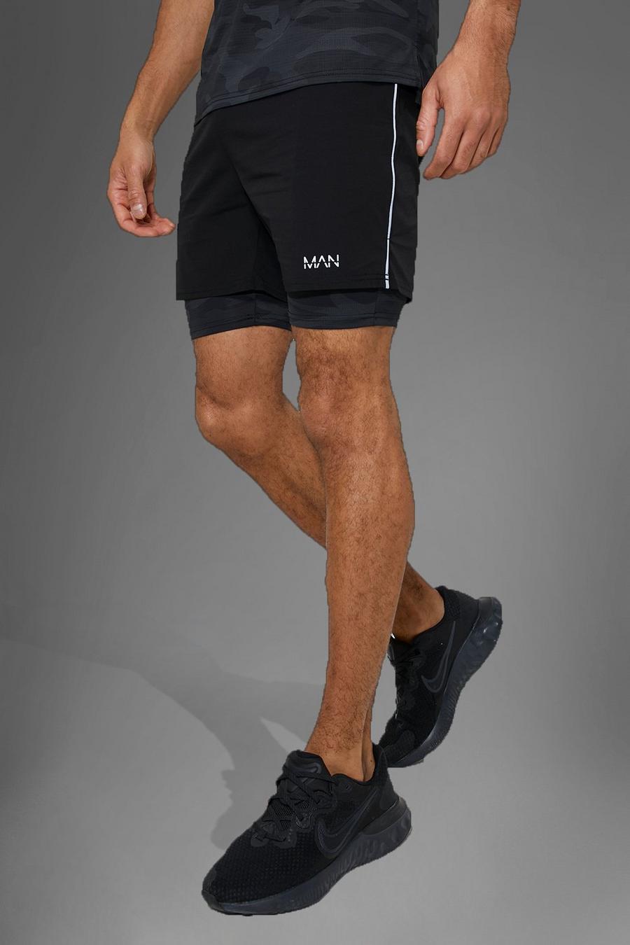 Pantalón corto MAN Active deportivo de nailon 2 en 1 con estampado de camuflaje, Black image number 1