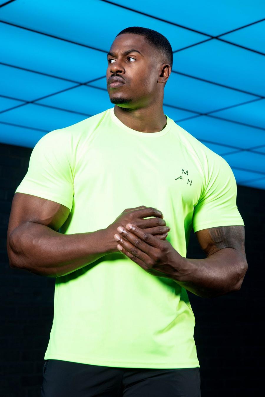 Man Active Neon Raglan Fitness T-Shirt