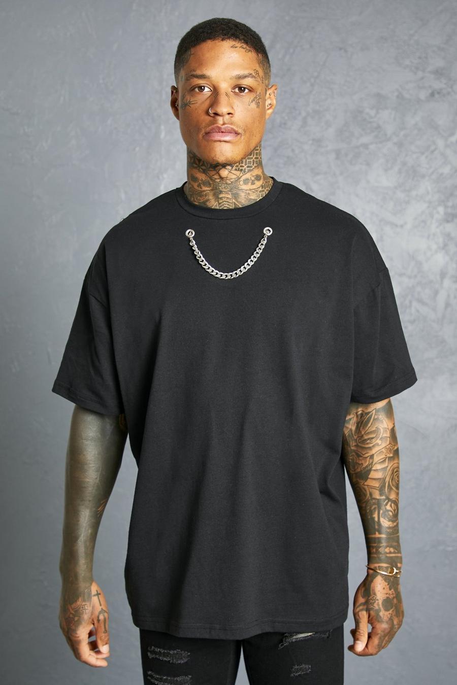 Black Oversized T-shirt With Chain Detailing image number 1