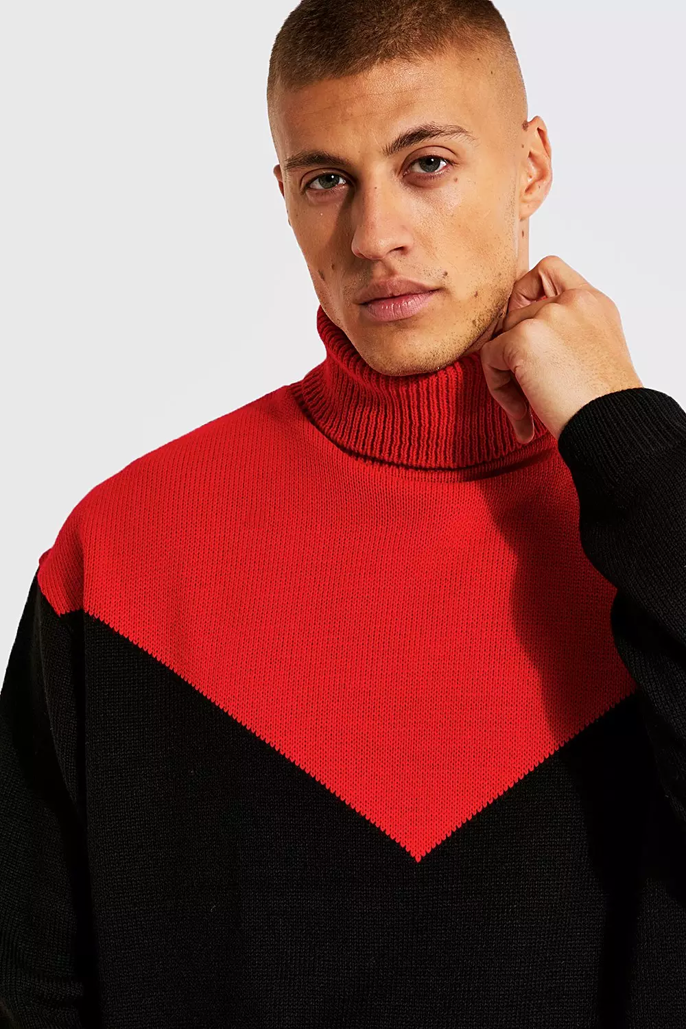 Colour block roll outlet neck jumper