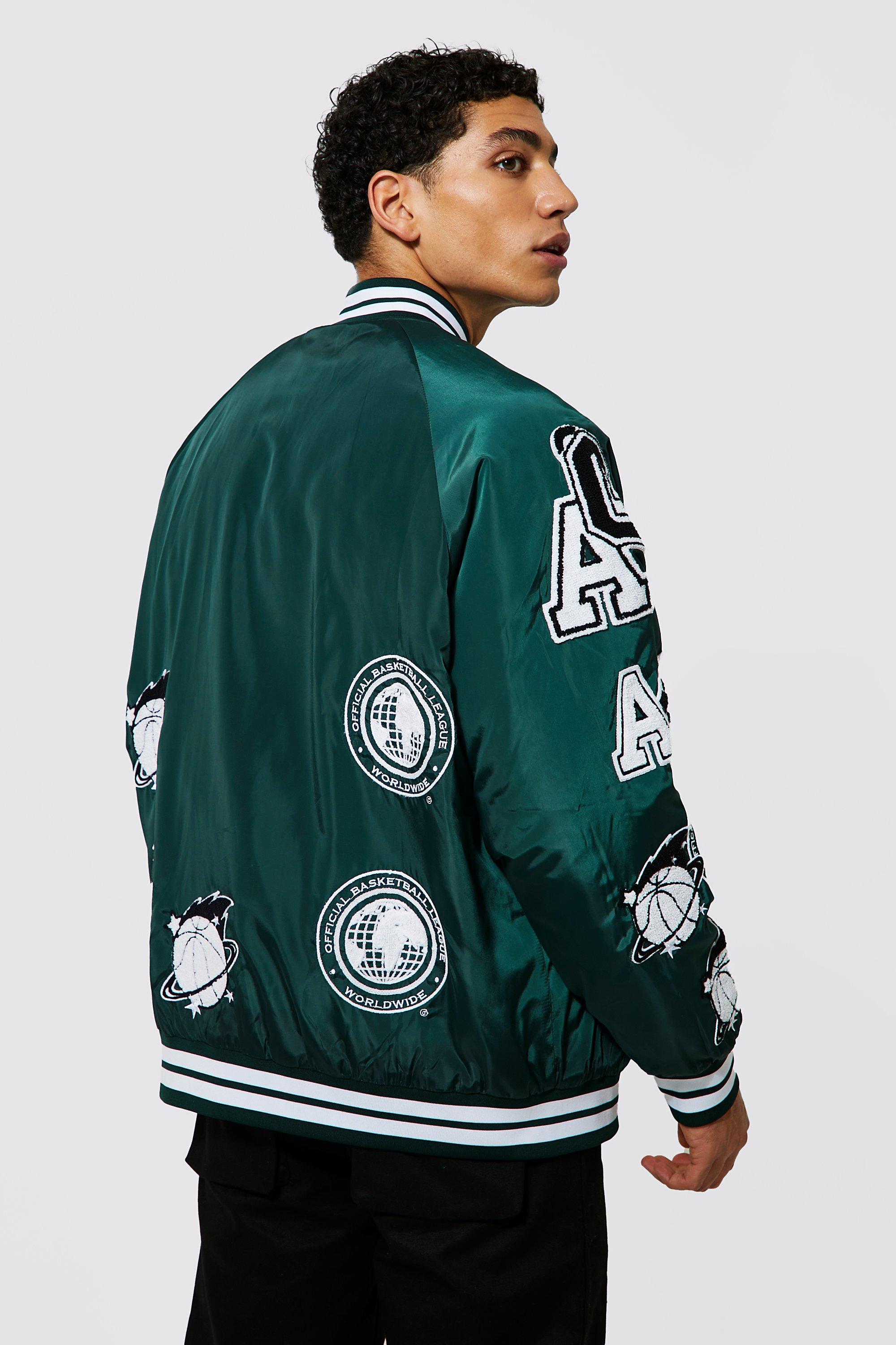 Bomber imbottito in nylon con stemmi all over boohoo IT