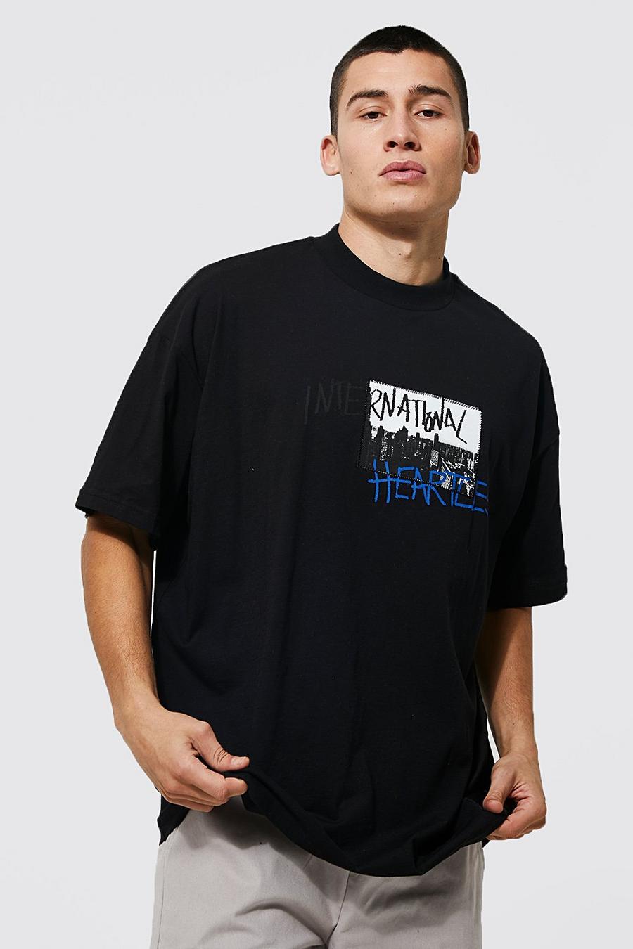 Black Oversized Photo Graphic Extended Neck T-shirt image number 1