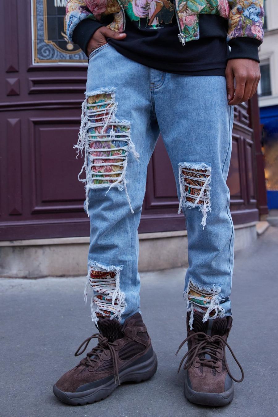 Ice blue ג'ינס בגזרה משוחררת עם קרעים, טלאים ודוגמת גובלן