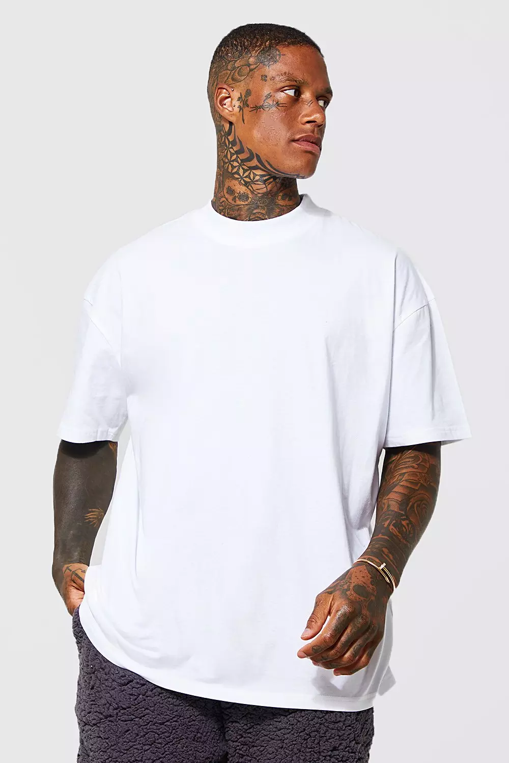 Oversized white outlet tee