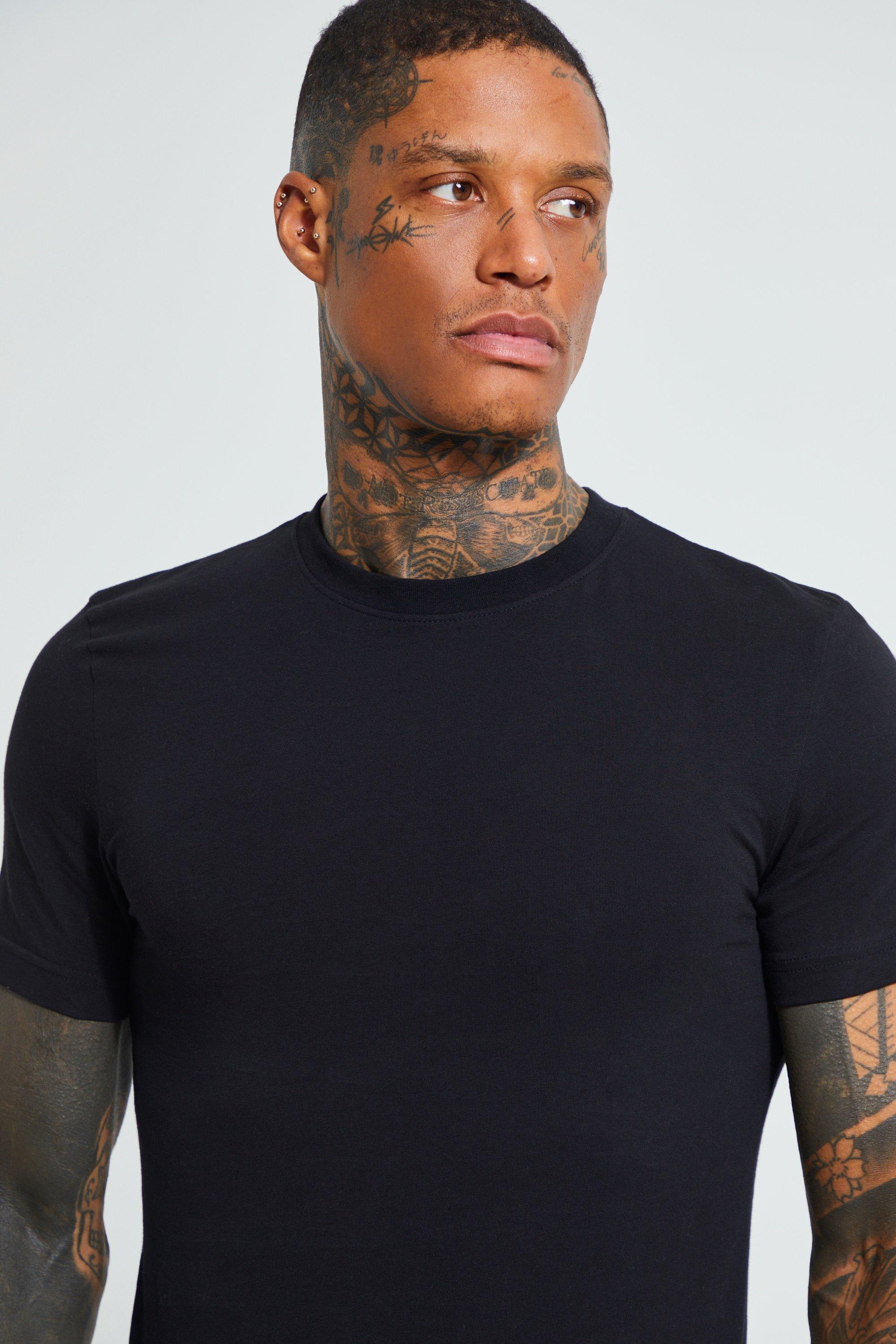 Basic Muscle Fit Crew Neck T Shirt boohoo