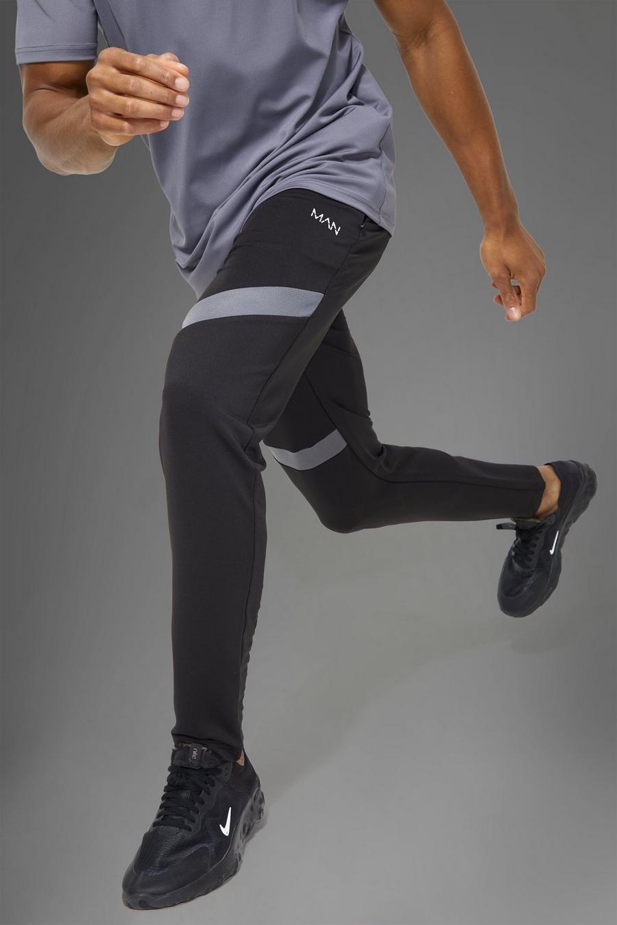 Man Active Jogginghose mit Streifen-Detail, Black image number 1