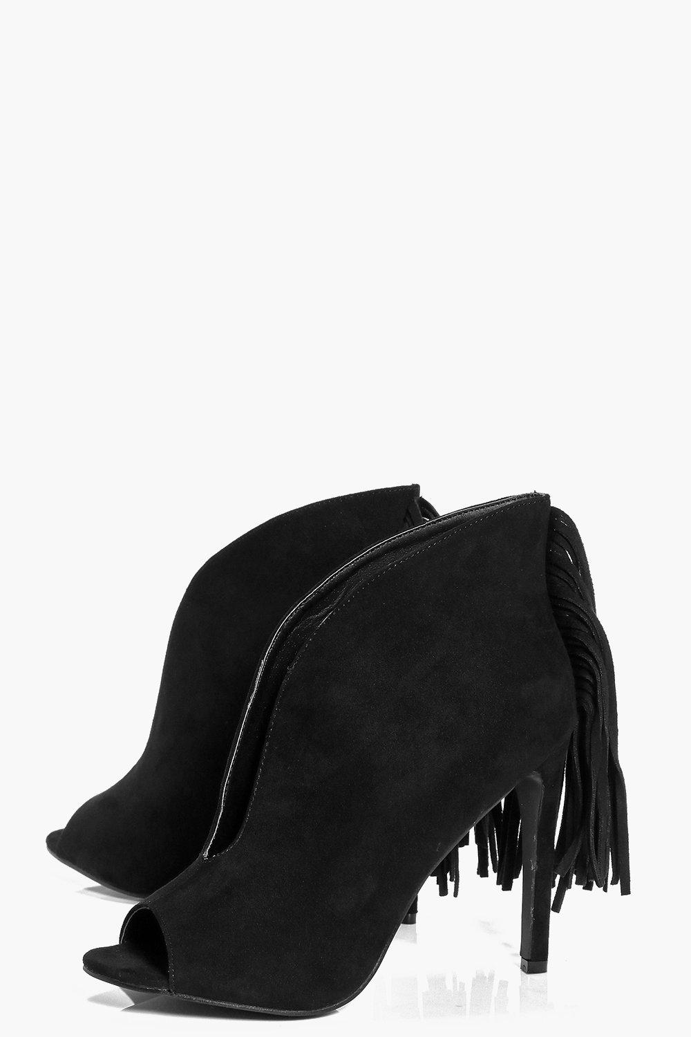 Deep v boots uk sale