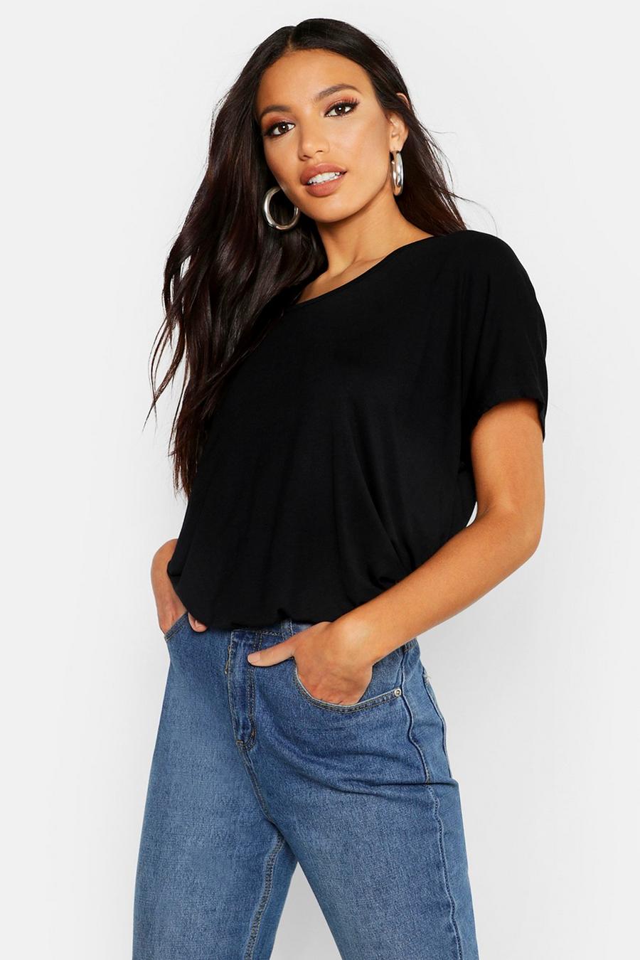 Oversized Black T Shirt Outfit Ideas You Need to See Now!