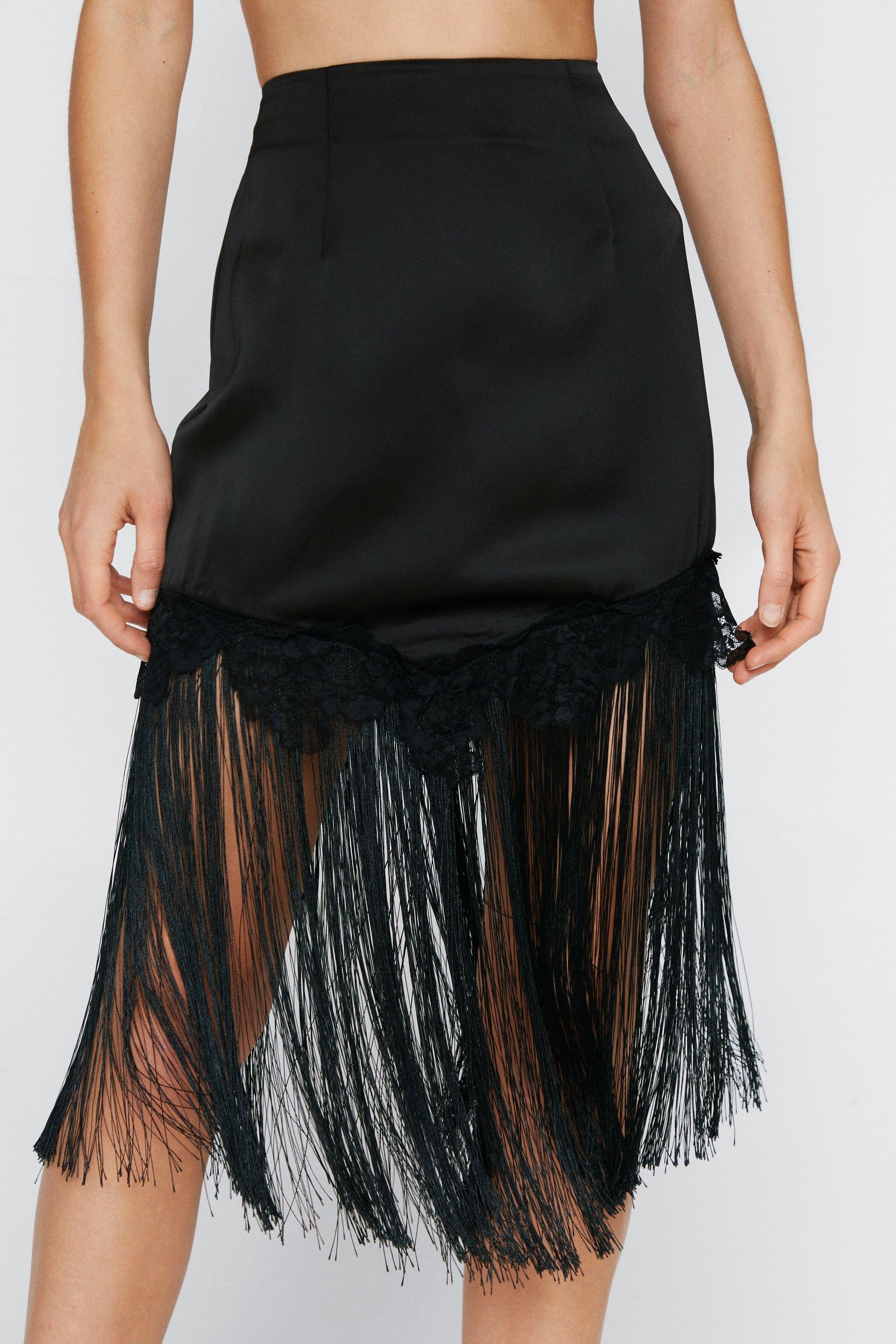 Fringe hotsell skirt boohoo