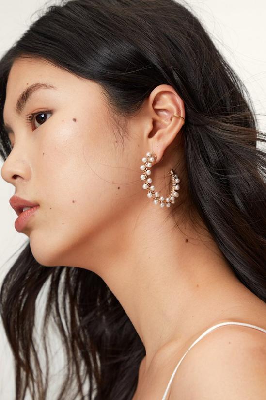 NastyGal Chunky Pearl Detail Hoop Earrings 2