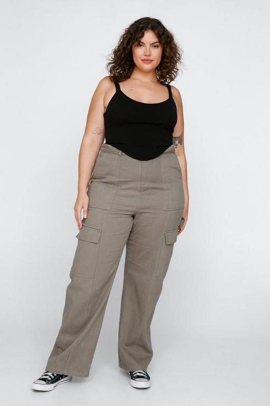 NastyGal Plus Size Strappy Cropped Boned Corset 2
