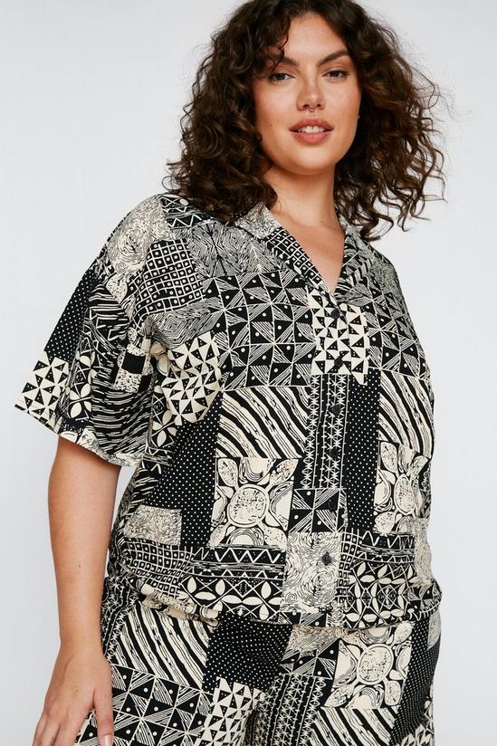 NastyGal Plus Size Batik Print Short Sleeve Shirt 3