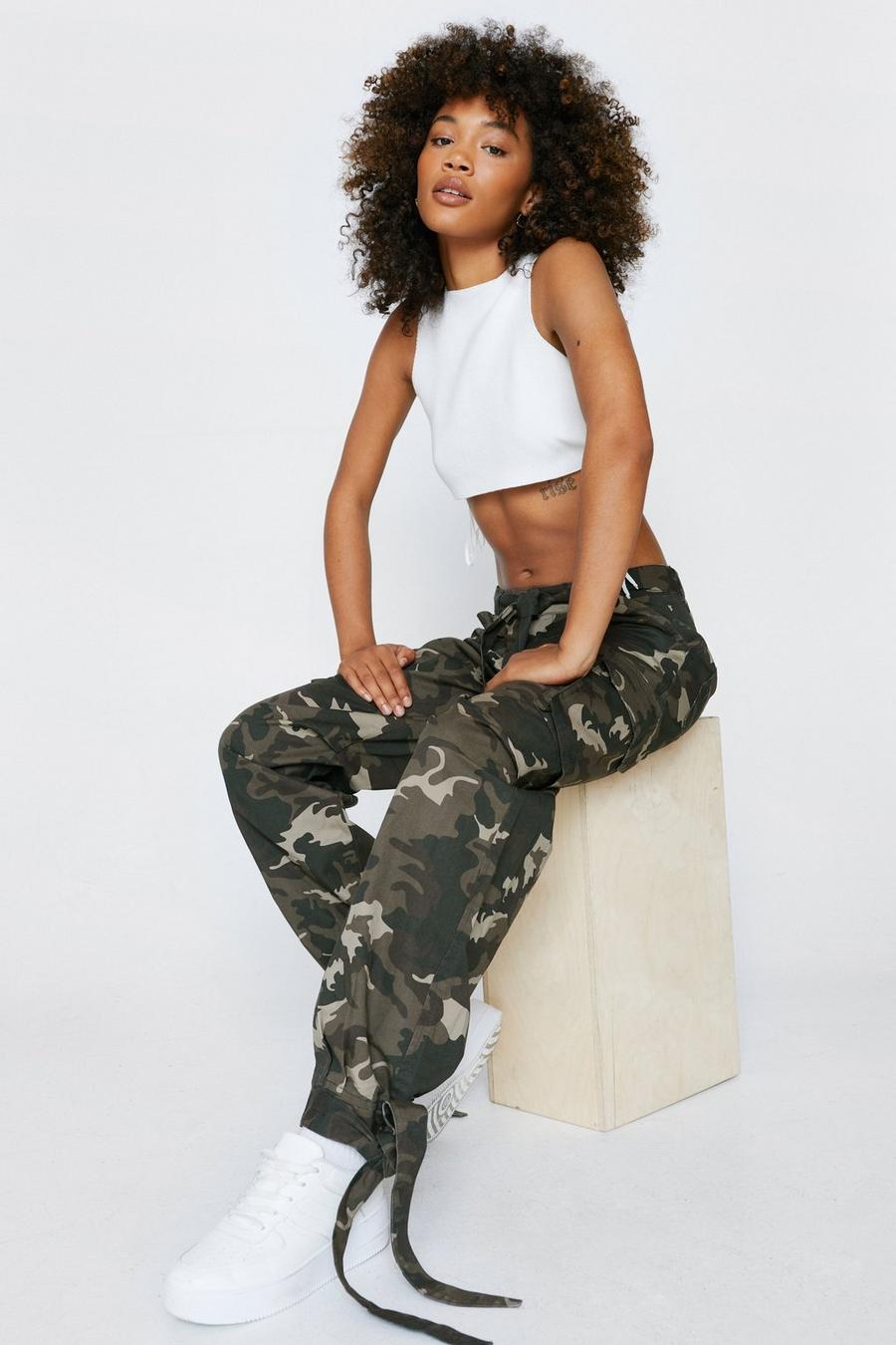 Low Rise Camo Print Cargo Pants image number 1