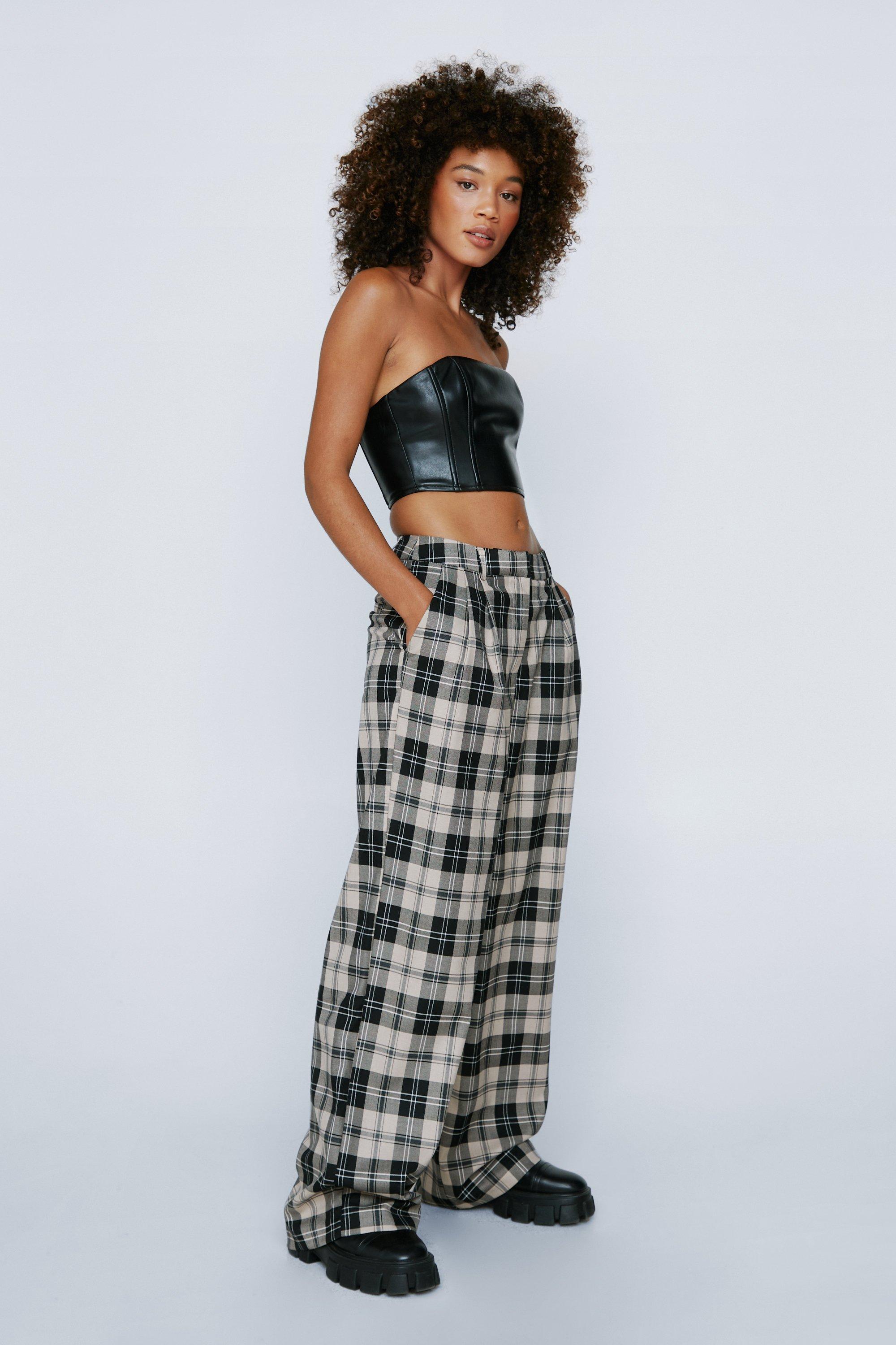 Checkered wide outlet leg trousers