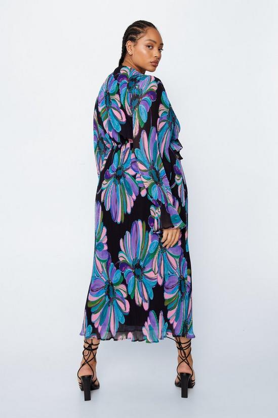 NastyGal Plus Size Floral Pleated Maxi Dress 4