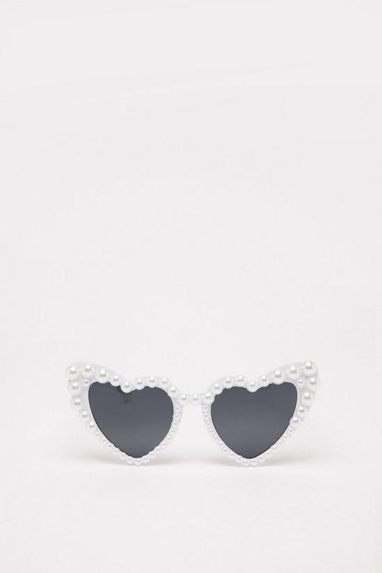 NastyGal Heart Pearl Sunglasses 3